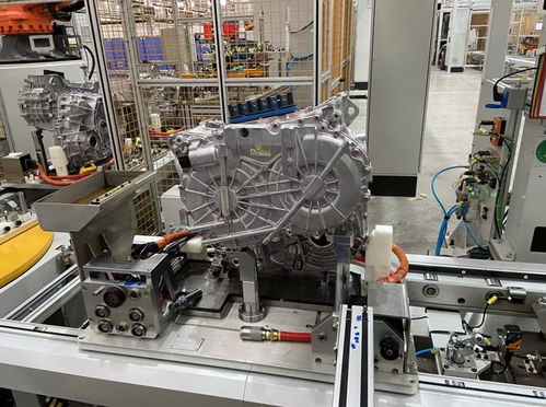 橋田智能推出新一代工業(yè)連接器qcm系列 實現(xiàn)半導(dǎo)體分立器件制造的高效切換與穩(wěn)定傳輸